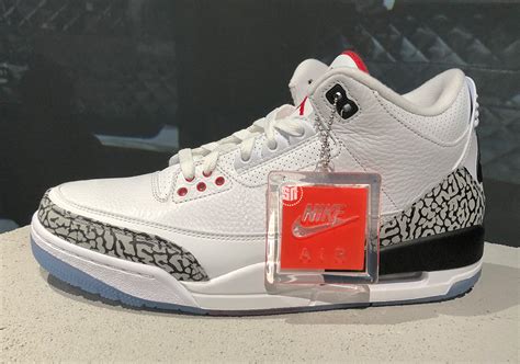 Air Jordan 3 Clear Sole Dunk Contest White Cement First Look ...