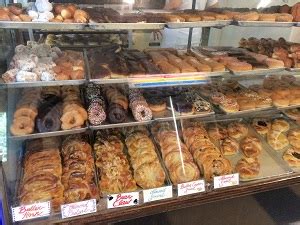 New Roma Bakery - Yum - SacramentoRevealed.com