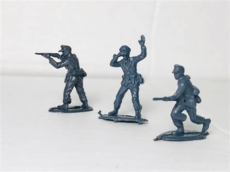 Vintage WW2 Plastic German Soldiers Toy Soldiers 33 Pieces. G - Etsy