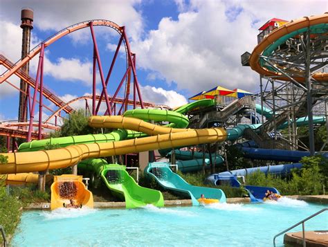 Six Flags Hurricane Harbor Rides & Attractions in Chicago, IL