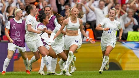 England Lionesses squad demands Government offers football to all girls ...