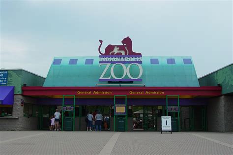 Entrance to the Indianapolis Zoo 2005 Photo by June Emrick Indianapolis ...