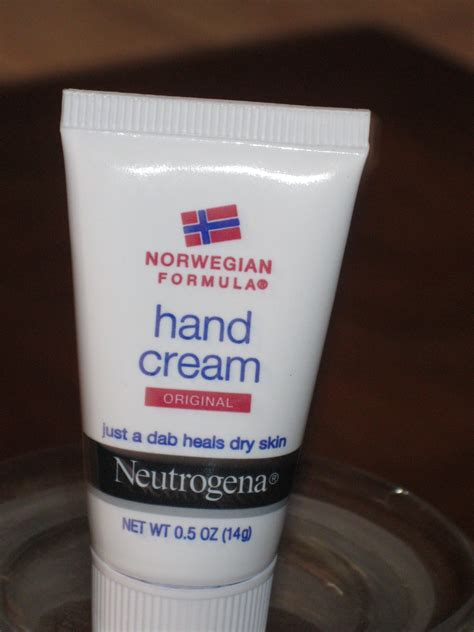 Neutrogena Norwegian Formula Hand Cream reviews in Hand Lotions ...