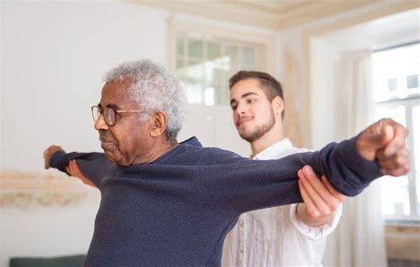 Elder Care: Top 10 Tips to Care of Elderly Person | Arogin Care Home