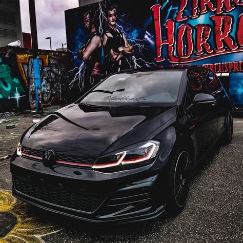 BLACK GOLF 7 GTI | Carros de luxo, Vans volkswagen, Carros