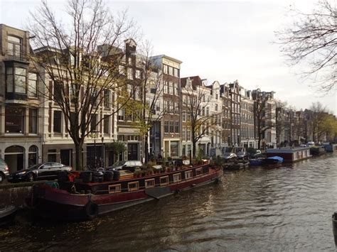 Amsterdam Canal Houses: A Short and Skinny History