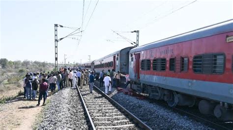 Six coaches of Godavari Express derail in Telangana - The Live Nagpur