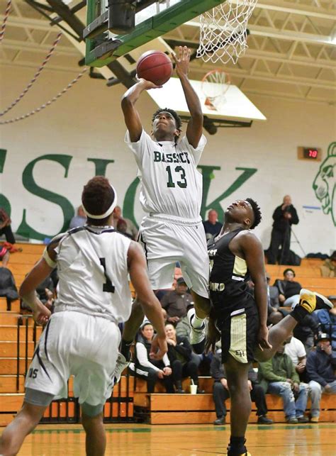 Bassick upends East Hartford in Division I basketball tourney