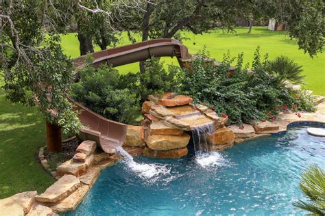 20 Backyard Swimming Pool Ideas With Water Slides