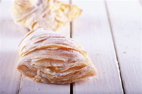 Sfogliatelle of Naples | ITALY Magazine