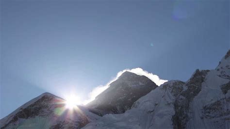 Mount Everest Sunrise - YouTube