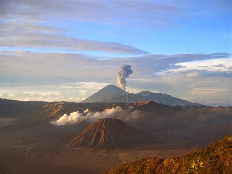 Panorama Alam Menakjubkan di Gunung Bromo ~ unikposts