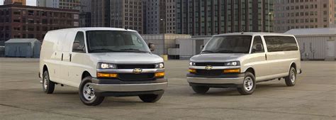 2022 Chevy Express Passenger Van vs. Cargo Van | Dimensions, Specs