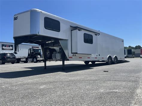 8.5x36 Gooseneck Toy Hauler With Living Quarters for Sale in COCHRAN ...