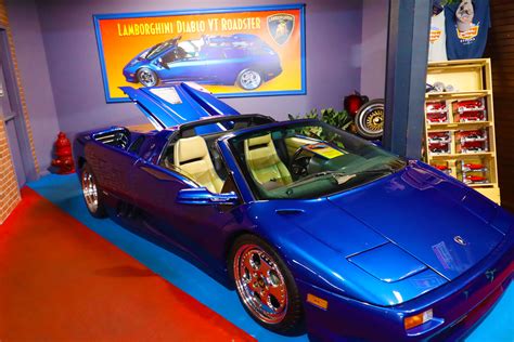 Hollywood Star Cars Museum - Gatlinburg Attraction Review - The ...