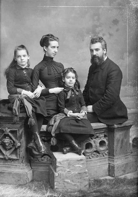 Alexander Graham Bell posing for a photo with his family (1885) : r ...