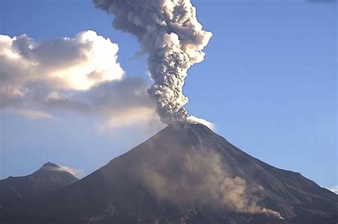 ESA - Earth’s most active volcanoes on satellite watch