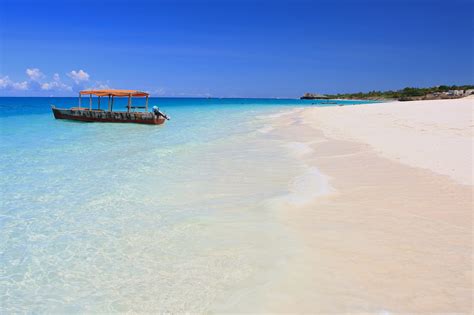 Best beaches in Africa - Warm & Sunny Places - African Budget Safaris