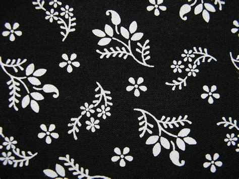 Black and white floral print cotton fabric 1 yard