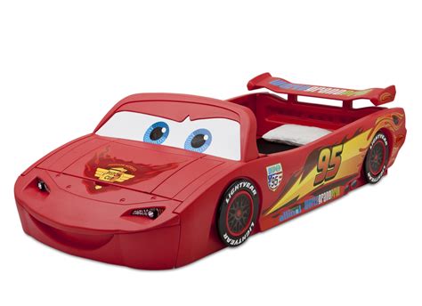 Delta Children Disney/Pixar Cars Lightning McQueen Plastic Toddler Bed ...