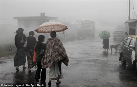 India's Mawsynram villagers who live in the wettest place in the world ...