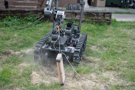 DVIDS - Images - New EOD robot arrival [Image 4 of 5]