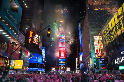 Times Square New Year Wallpaper - WallpaperSafari