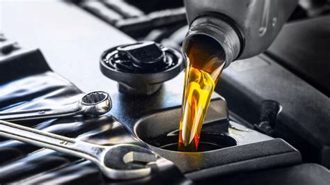 7 Signs Your Vehicle Needs an Oil Change