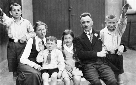 Adolf Hitlers Family