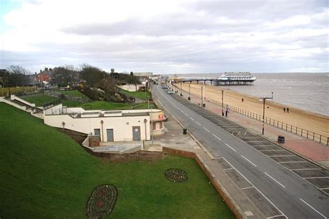 Cleethorpes Beach in Grimsby, Lincolnshire | Coast Radar