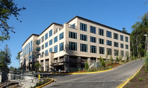 18300 Redmond Way - Menlo Equities