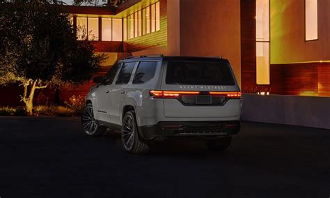 Jeep Grand Wagoneer Concept Delivers Premium Style - autoNXT.net