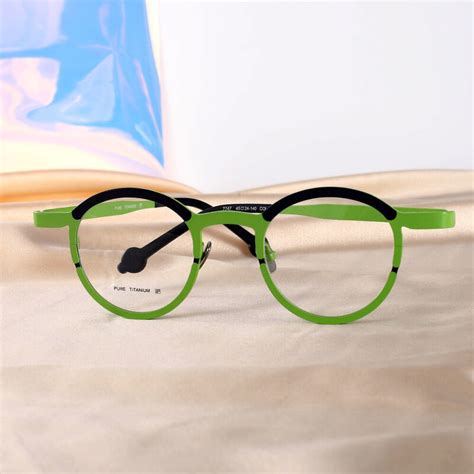 Capsule Round Green Glasses - Aoolia.com