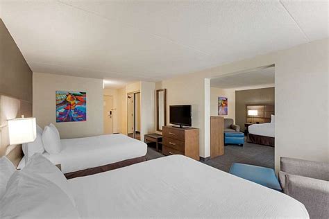 BEST WESTERN PLUS TORONTO AIRPORT HOTEL - Updated 2024 Prices & Reviews ...