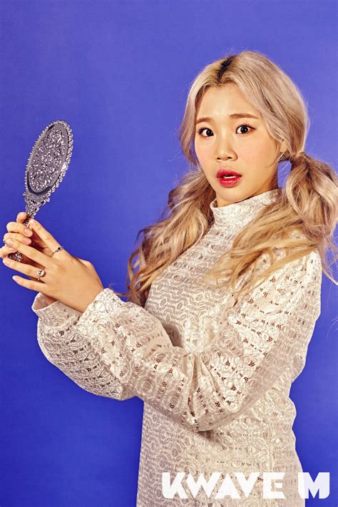 Jooe (Momoland) - Kwave Magazine March Issue ‘17 - Korean photoshoots