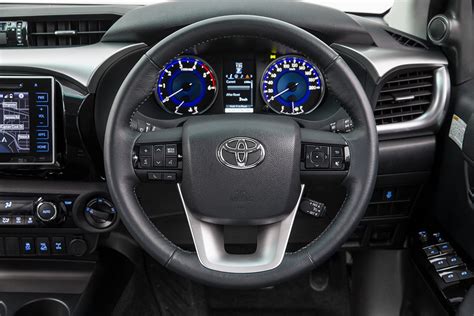 2016 Toyota HiLux interior, features revealed for Australian market ...