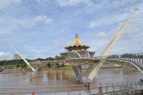 Kuching Waterfront: UPDATED 2020 All You Need to Know Before You Go ...