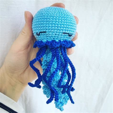 Amigurumi Jellyfish Keychain Free Crochet Pattern – Amigurumi