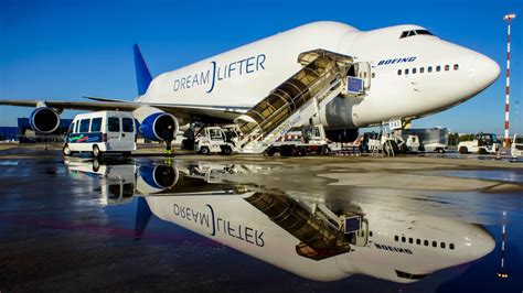 Download Dreamlifter Boeing Airplane Vehicle Boeing 747 Dreamlifter HD ...