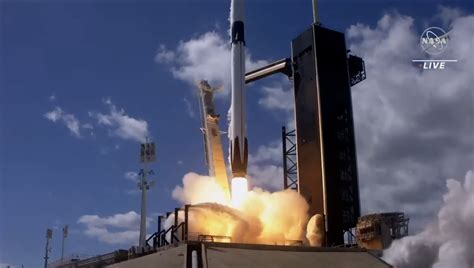 NASA SpaceX Falcon 9 rocket successfully launches