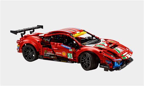 LEGO Technic Ferrari 488 GTE | Cool Material