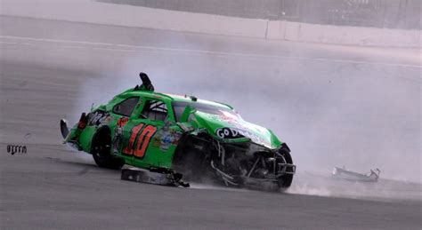 Daytona 500: Danica Patrick crashes into wall during qualifying race ...