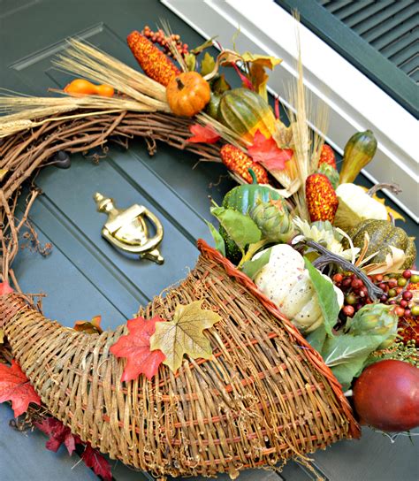 Cornucopia Fall Wreath - Celebrate & Decorate