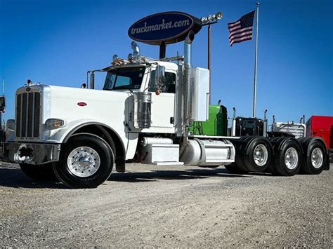 2020 PETERBILT 389 TRI AXLE DAYCAB 662450 - Truck Market