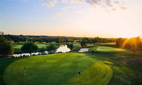 DISCOVER A SHORT GAME TO ‘DYE’ FOR AT THE SHIRE LONDON’S NEW PRACTICE ...