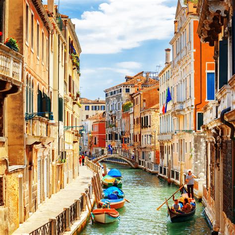 Planning a Trip to Venice, Italy - Best Travel Tips - MustGo