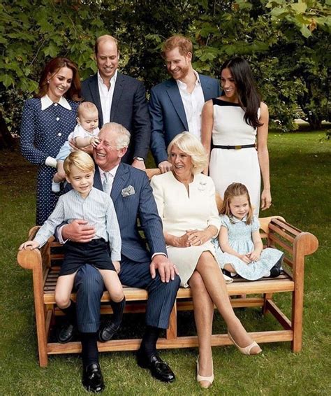 Three generations of British Royal Family in a new photo Shoot | Royal ...