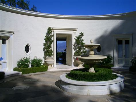 Hollywood Regency Design Architecture Courtyard, Classical Architecture ...