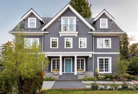 A 1910 Colonial Revival style house gets a stunning makeover in Seattle