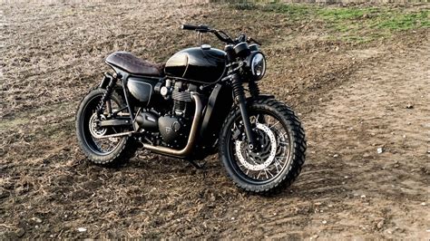 Triumph Bonneville T120 Black Custom - YouTube